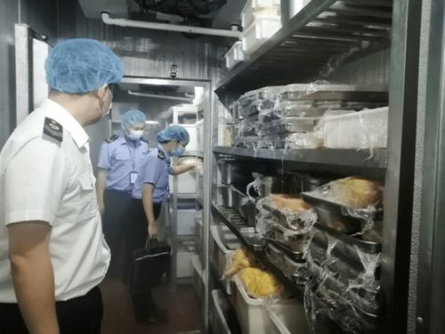 蓬江區(qū)多措并舉強(qiáng)化食品安全監(jiān)管，筑牢“舌尖上的安全”防線(xiàn)